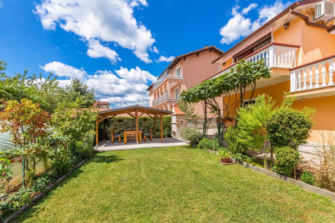 Apartment Karmel Viskovo Екстериор снимка